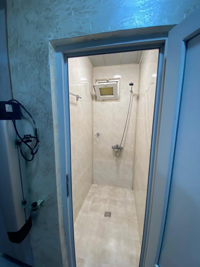 Apartment Studio Maksim Batumi Exterior photo