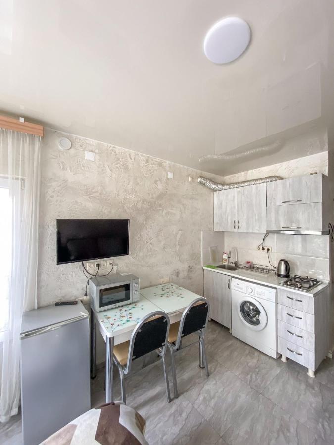 Apartment Studio Maksim Batumi Exterior photo