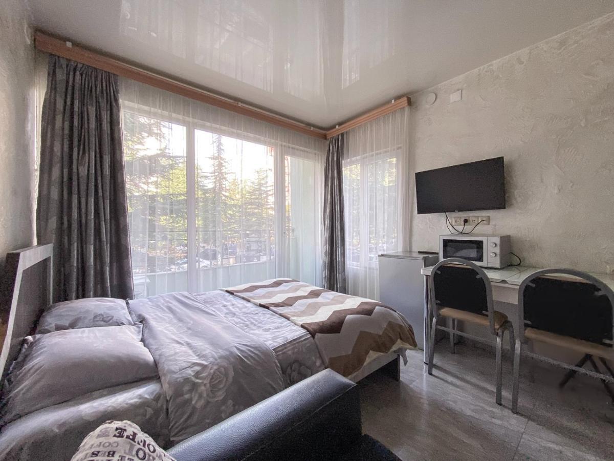 Apartment Studio Maksim Batumi Exterior photo